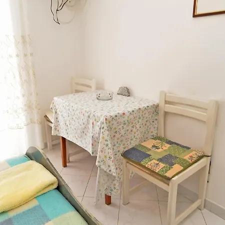 Fuer 2 Personen Ca 25 Qm In Rabac, Istrien Bucht Von Rabac